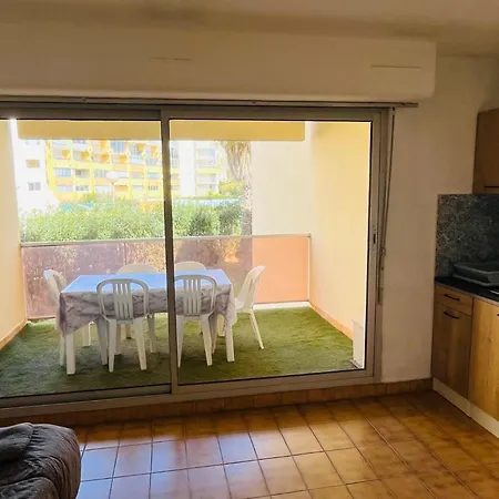 Apartment T2 ,4 Couchages ,climatise ,terrace ,en Face D'aqualand ,plage Rochelongue Agde