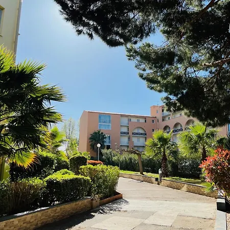 T2 ,4 Couchages ,climatise ,terrace ,en Face D'aqualand ,plage Rochelongue Appartamento Agde